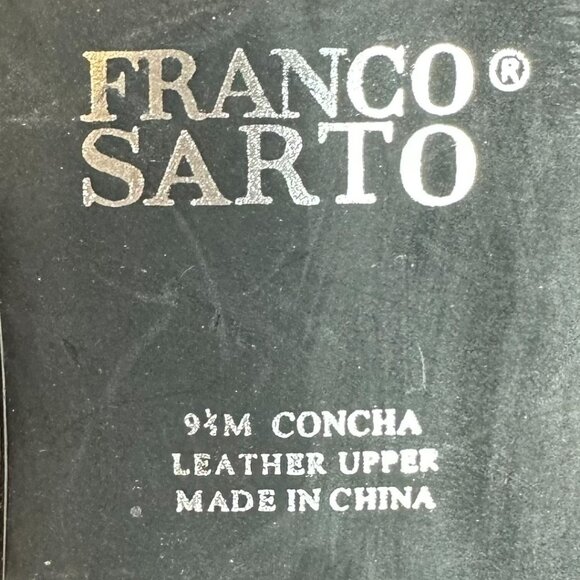 Franco Sarto Black Leather Concha Medallion Thong Kitten Heel Sandals Size 9.5 M - Picture 9 of 9